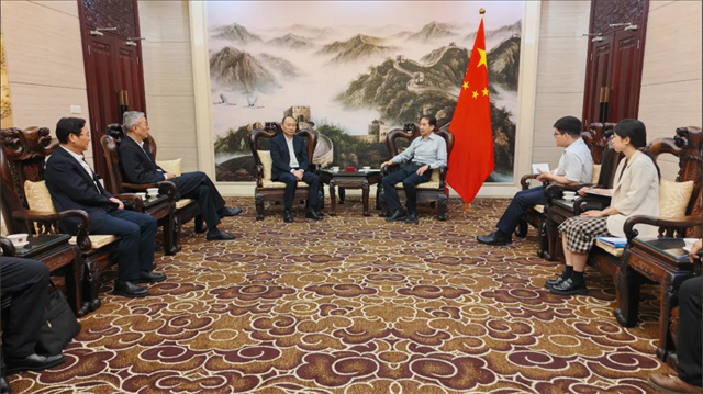 莫鼎革與中國(guó)駐越南大使何煒舉行會(huì)談并在越開(kāi)展系列商務(wù)活動(dòng)